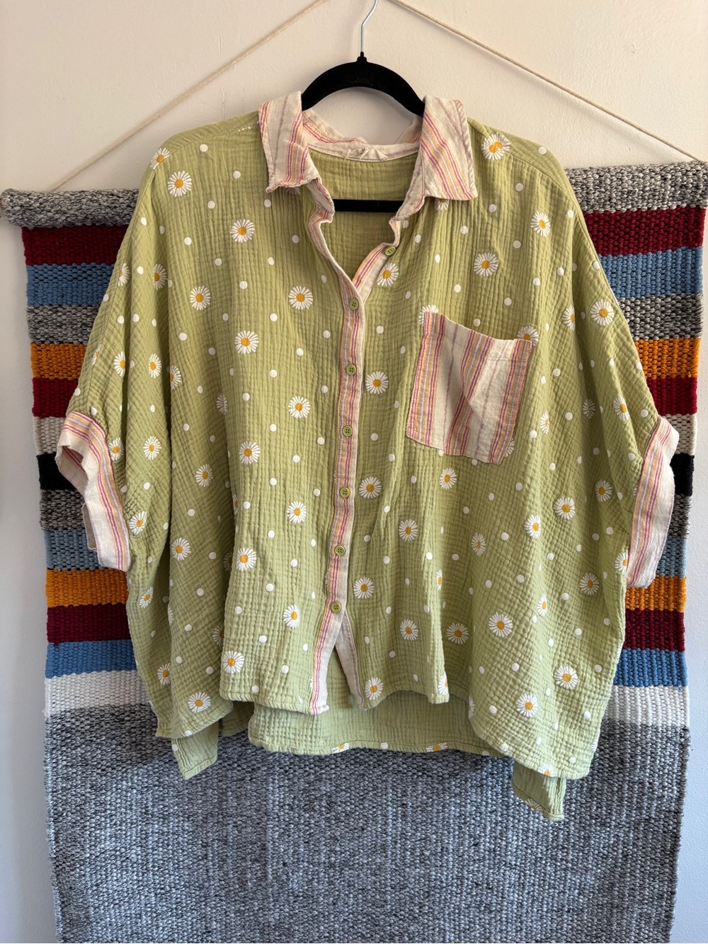 easel Light Green Daisy Print Button-Down Shirt